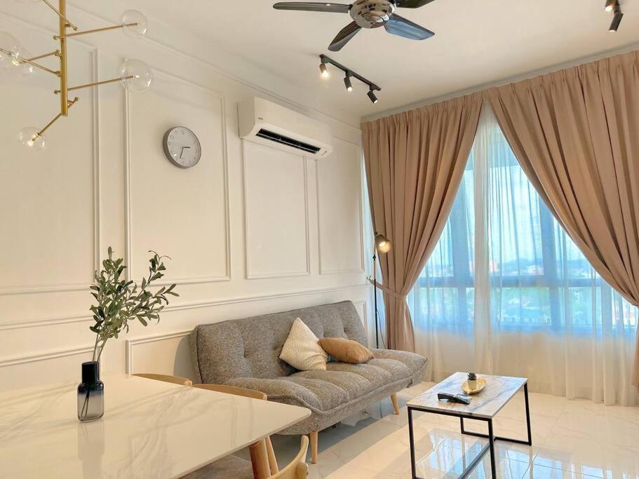 Netflix Two Bedroom Troika Kota Bharu Homestay 118 Luaran gambar