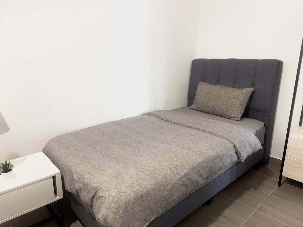 Netflix Two Bedroom Troika Kota Bharu Homestay 118 Luaran gambar